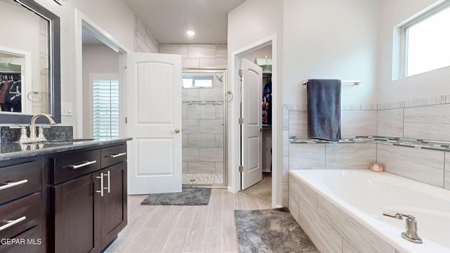 219 Notts Way, El Paso, TX 79928