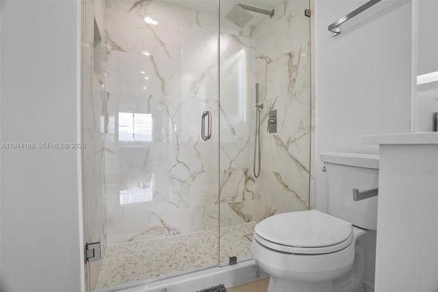 300 Bayview Dr 2108, Sunny Isles Beach, FL 33160