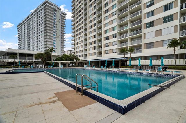 300 Bayview Dr 2108, Sunny Isles Beach, FL 33160