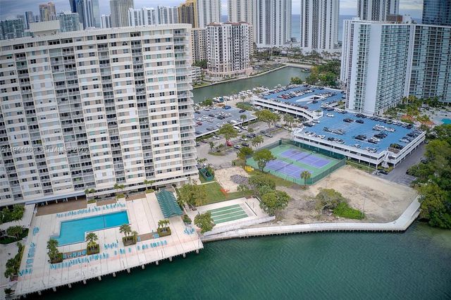 300 Bayview Dr 2108, Sunny Isles Beach, FL 33160