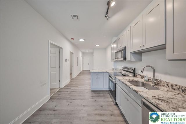 10 West Goepp Street 201, Bethlehem City, PA 18018