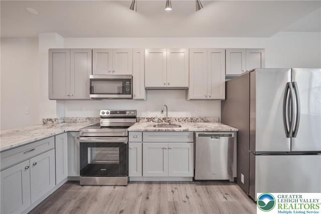 10 West Goepp Street 201, Bethlehem City, PA 18018