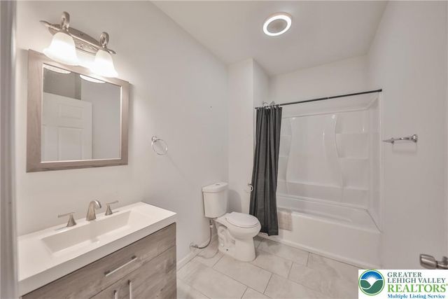 10 West Goepp Street 201, Bethlehem City, PA 18018