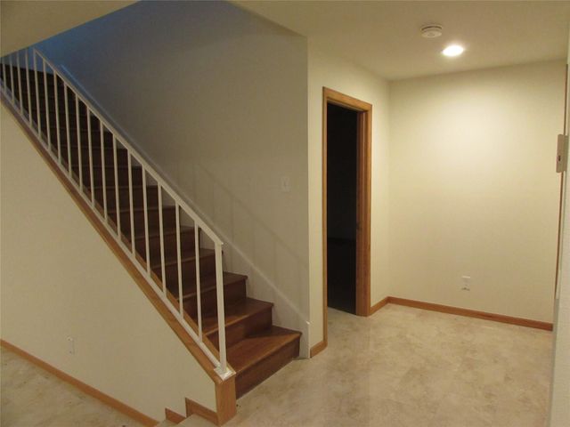 201 Vanderpool Lane 19, Houston, TX 77024