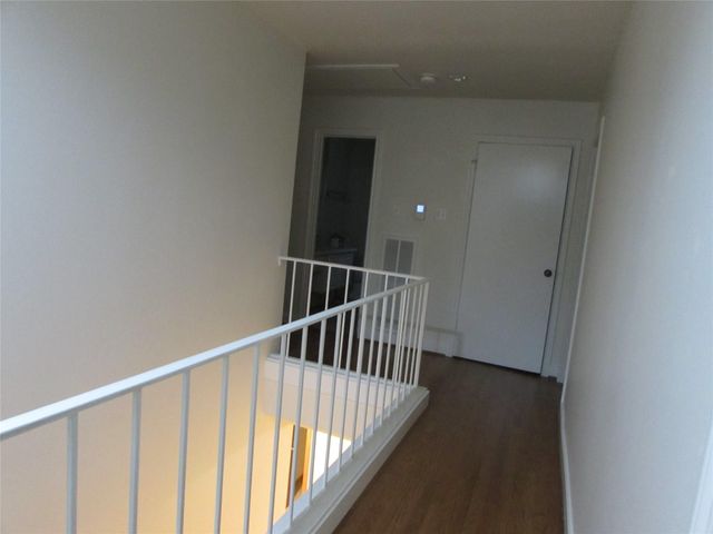 201 Vanderpool Lane 19, Houston, TX 77024