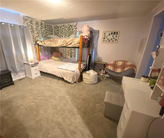 207 E 4th Ave, Latrobe, PA 15650