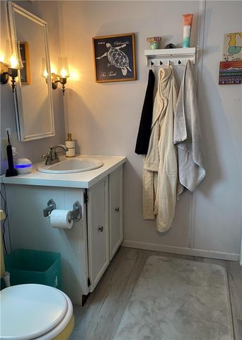 207 E 4th Ave, Latrobe, PA 15650