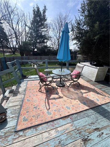 207 E 4th Ave, Latrobe, PA 15650