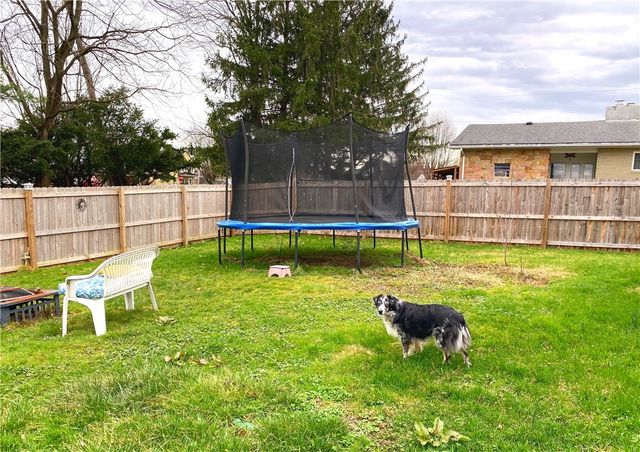 207 E 4th Ave, Latrobe, PA 15650