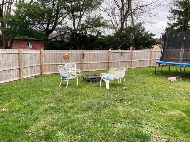 207 E 4th Ave, Latrobe, PA 15650