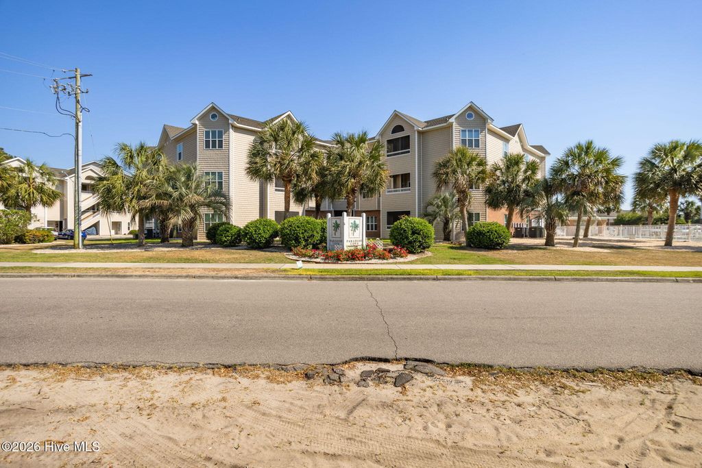 619 Spencer Farlow Drive 5-30, Carolina Beach, NC 28428