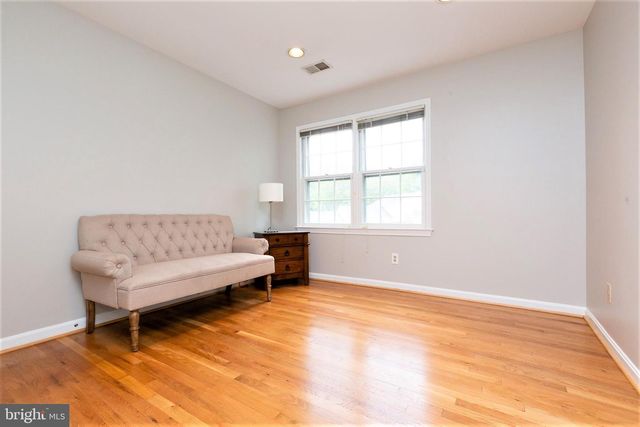 9808 KORMAN CT, Potomac, MD 20854