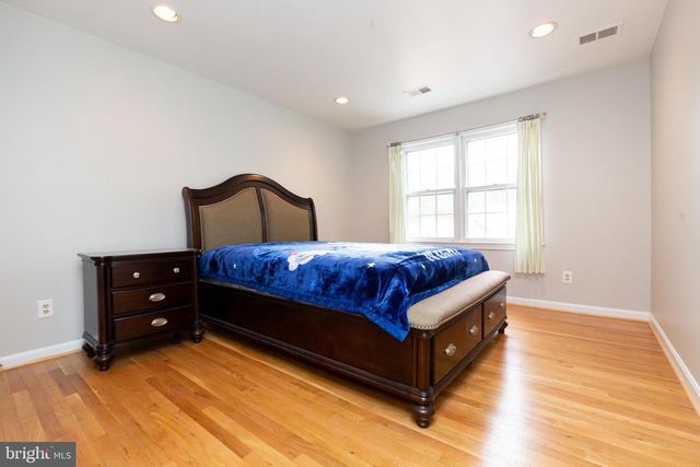 9808 KORMAN CT, Potomac, MD 20854