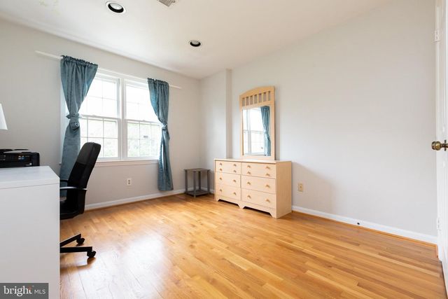 9808 KORMAN CT, Potomac, MD 20854