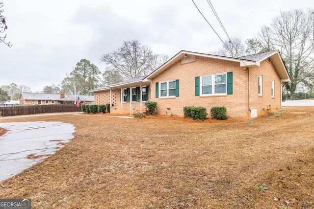 411 Pine Forrest, Dublin, GA 31021