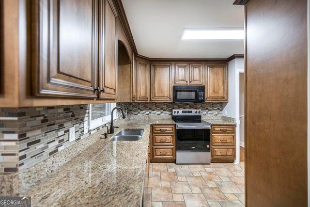 411 Pine Forrest, Dublin, GA 31021