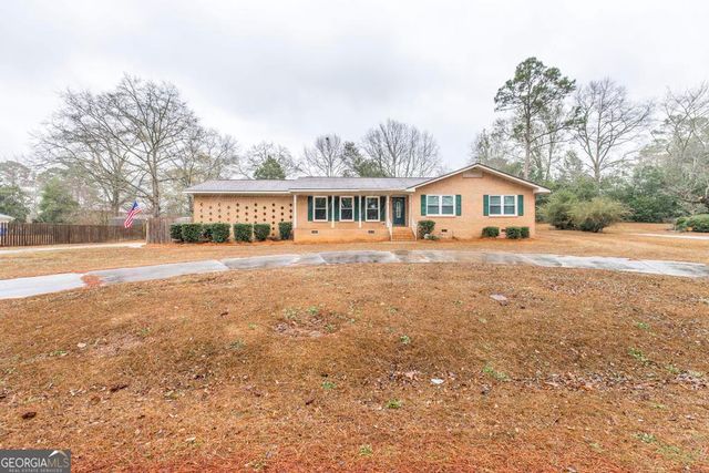 411 Pine Forrest, Dublin, GA 31021