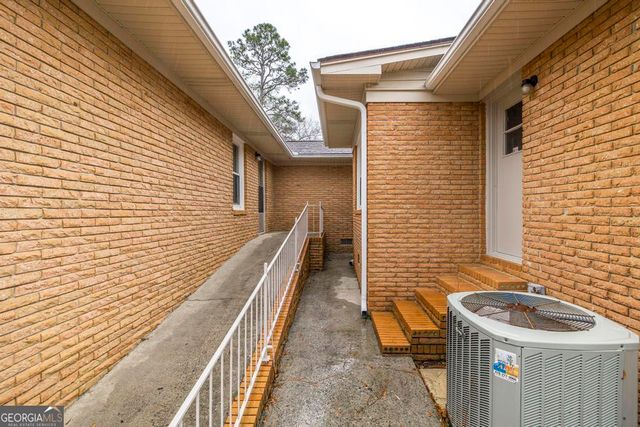 411 Pine Forrest, Dublin, GA 31021