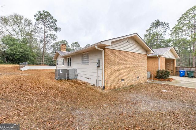 411 Pine Forrest, Dublin, GA 31021