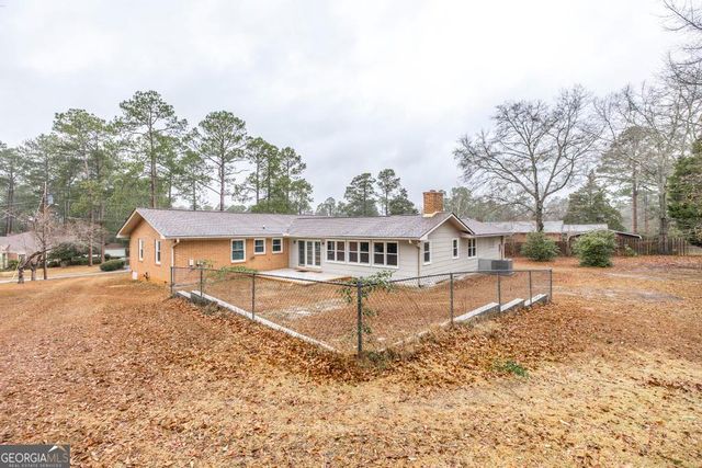 411 Pine Forrest, Dublin, GA 31021