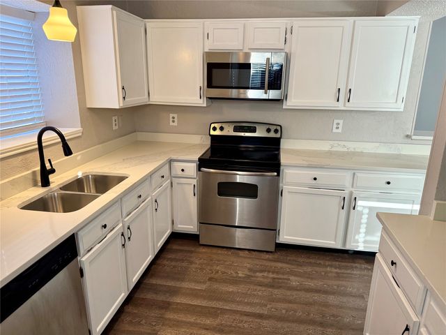 1401 Flameleaf Drive, Allen, TX 75002