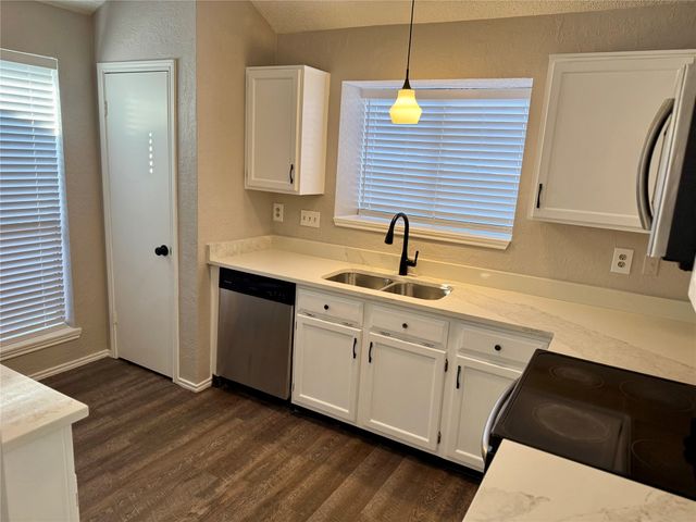 1401 Flameleaf Drive, Allen, TX 75002