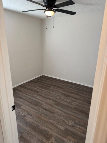 1401 Flameleaf Drive, Allen, TX 75002