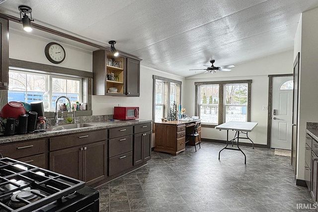 14483 County Road 8, Middlebury, IN 46540