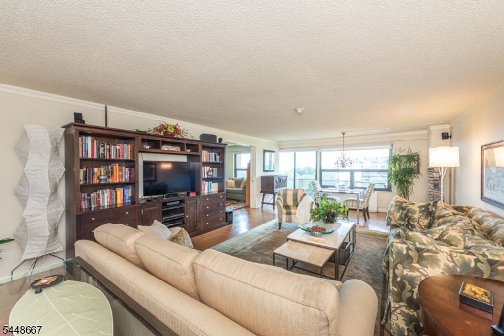 2 Claridge Dr 8HW 8HW, Verona Twp., NJ 07044 — photo 12