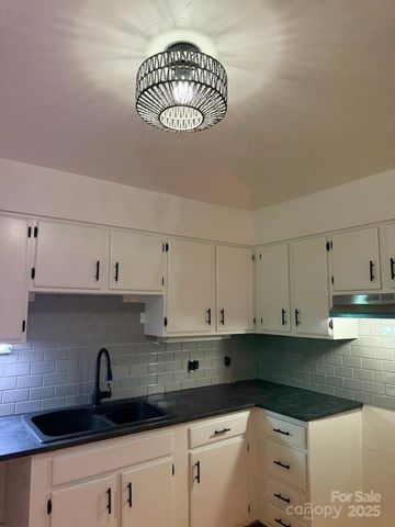 4821 Spring Lake Drive, Charlotte, NC 28212