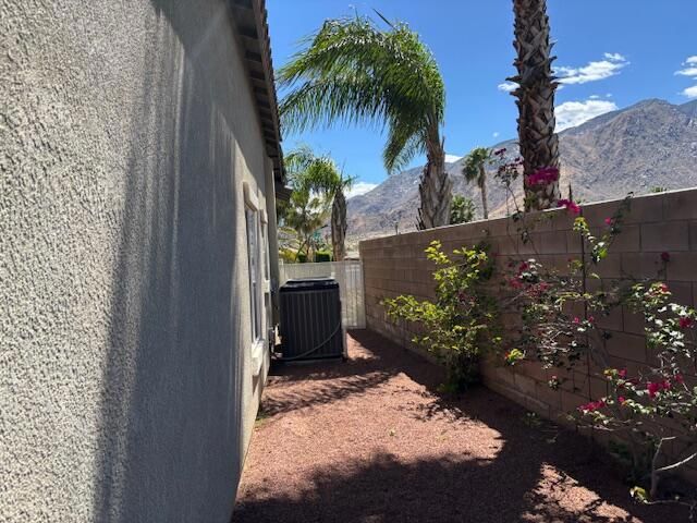 984 Tierra Lane, Palm Springs, CA 92262