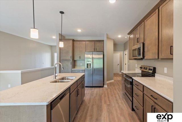 8136 S 178th Street, Omaha, NE 68136