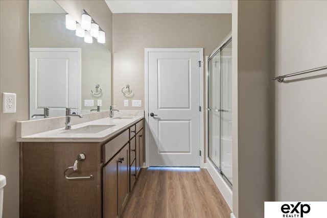 8136 S 178th Street, Omaha, NE 68136