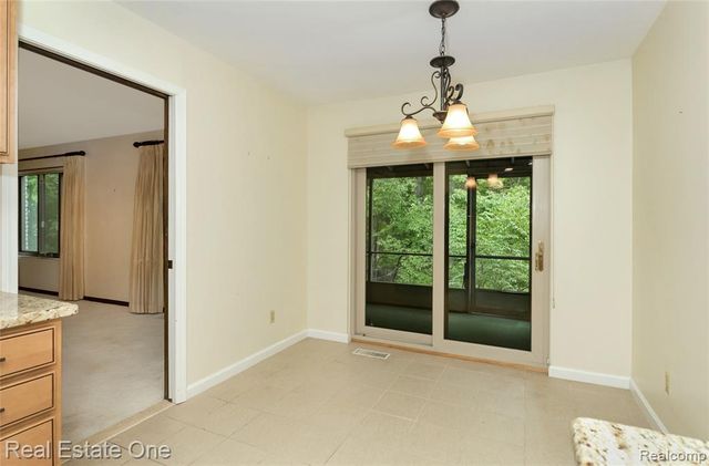 30000 Wildbrook Drive 101, Southfield, MI 48034