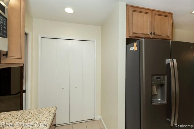 30000 Wildbrook Drive 101, Southfield, MI 48034