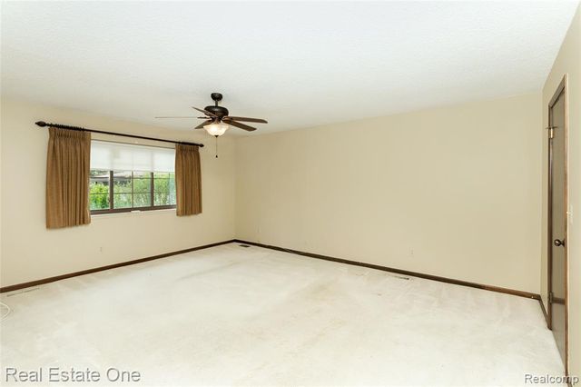 30000 Wildbrook Drive 101, Southfield, MI 48034