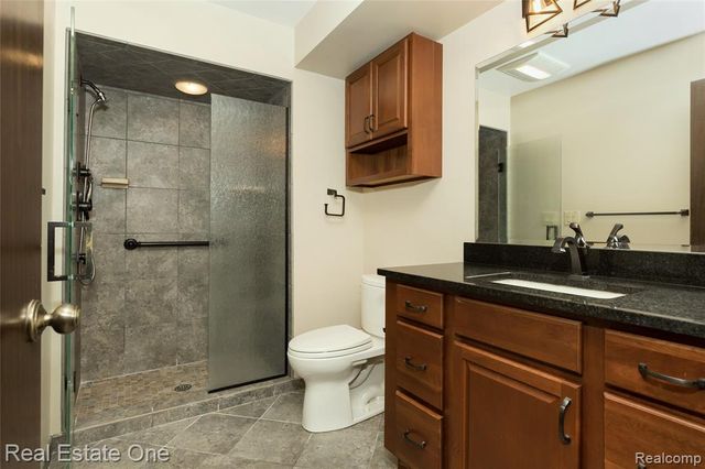 30000 Wildbrook Drive 101, Southfield, MI 48034