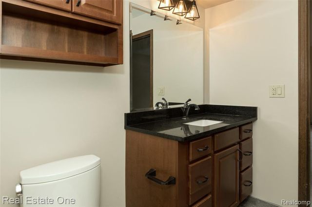 30000 Wildbrook Drive 101, Southfield, MI 48034