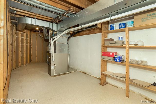 30000 Wildbrook Drive 101, Southfield, MI 48034