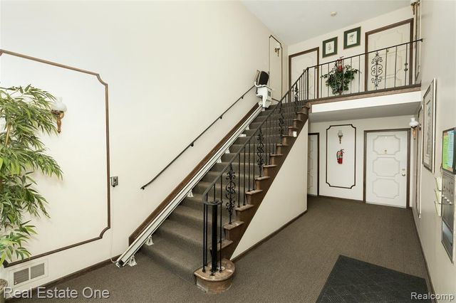 30000 Wildbrook Drive 101, Southfield, MI 48034