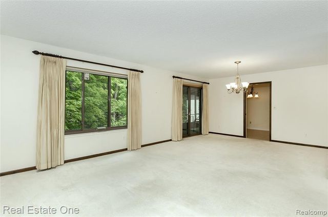 30000 Wildbrook Drive 101, Southfield, MI 48034