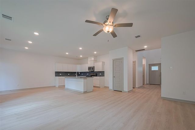 11622 Twain Drive, Montgomery, TX 77356