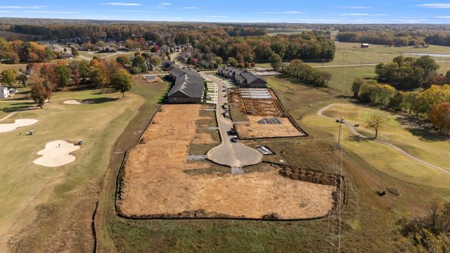 482 W Foxrun, Springfield, TN 37172
