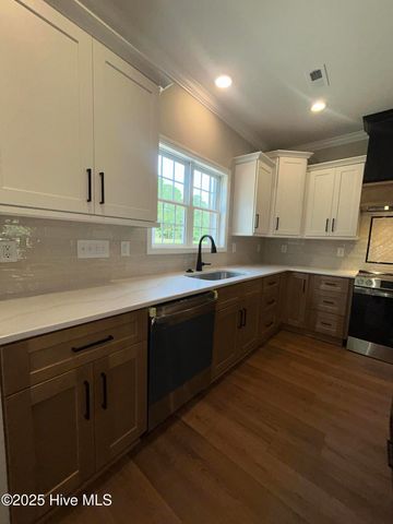 502 Bald Eagle Drive, Vass, NC 28394