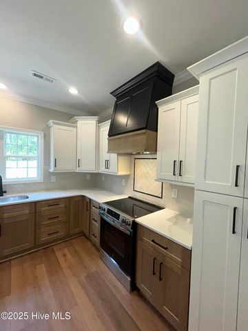 502 Bald Eagle Drive, Vass, NC 28394