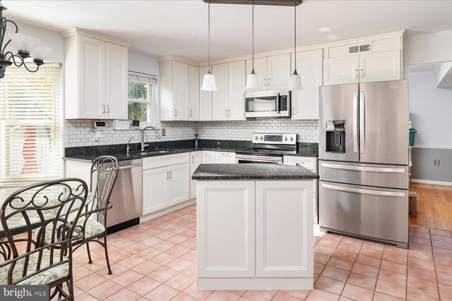 2359 PUTNAM LN, Crofton, MD 21114