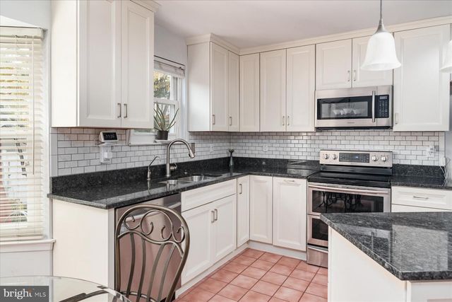 2359 PUTNAM LN, Crofton, MD 21114