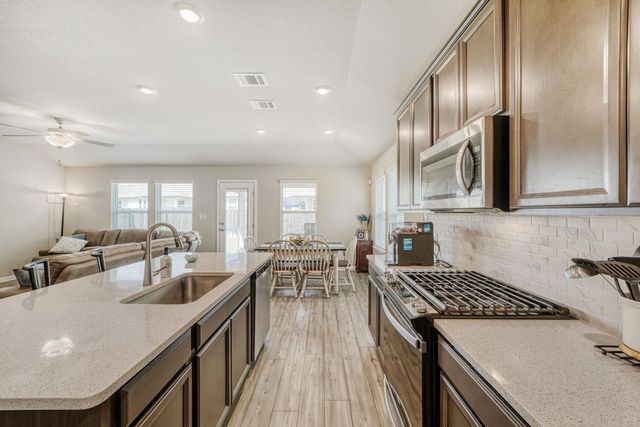 10505 Mager LN, Hutto, TX 78634