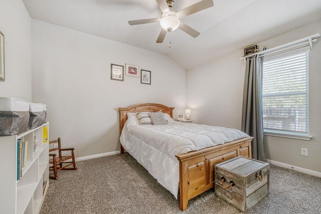 10505 Mager LN, Hutto, TX 78634