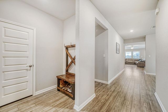 10505 Mager LN, Hutto, TX 78634